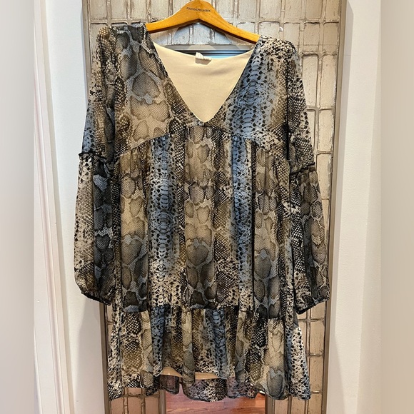 Peach Love California Snake Print Dress size large - Picture 1 of 4